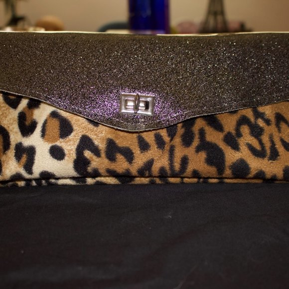Vintage Trophy Queen Leopard Fur Clutch Sparkle Vinyl Orig $275 RARE Chain Strap - Picture 4 of 11
